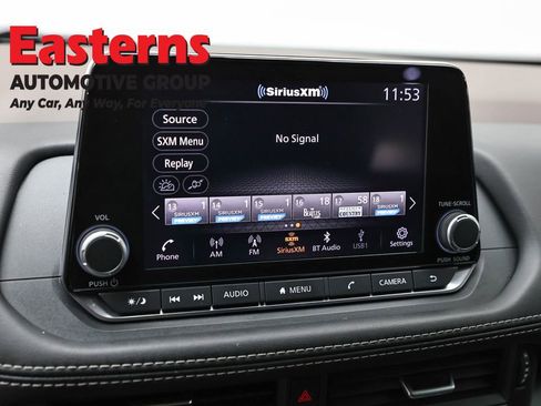 Used 2023 Nissan Rogue S AWD/4WD image 19