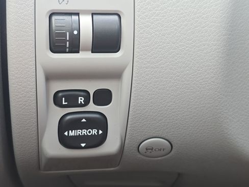Used 2011 Subaru Forester 2.5X Premium w/ All-Weather Pkg AWD/4WD image 19