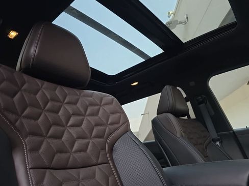 New 2025 Nissan Armada Platinum w/ Convenience Package image 18