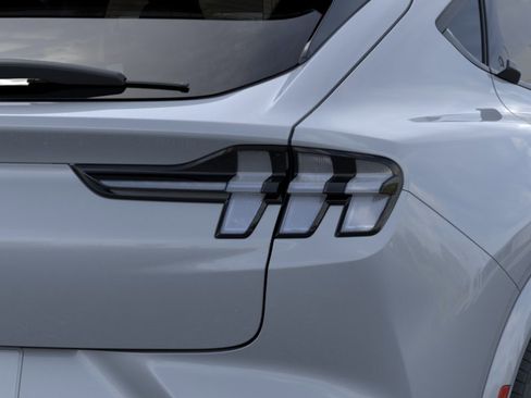 New 2026 Ford Mustang Mach-E GT AWD/4WD image 43