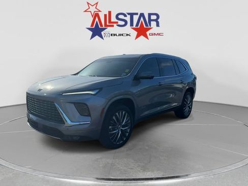Used 2026 Buick Enclave Avenir w/ Super Cruise Package FWD image 3