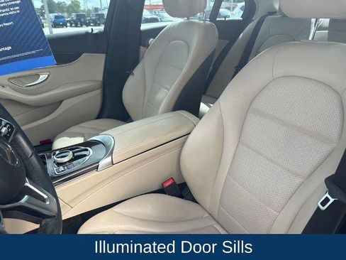 Used 2021 Mercedes-Benz C 300 Sedan image 12