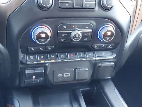 Used 2022 Chevrolet Silverado 2500 High Country w/ Safety Package II image 29