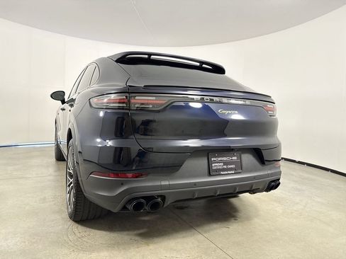 Certified 2023 Porsche Cayenne Platinum Edition AWD/4WD image 19