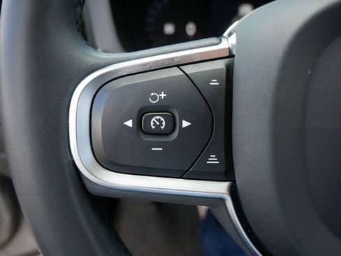 Used 2023 Volvo XC60 B5 Core w/ Climate Package AWD/4WD image 23