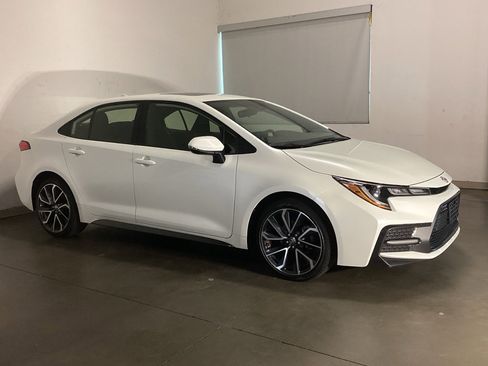 Used 2021 Toyota Corolla SE image 9