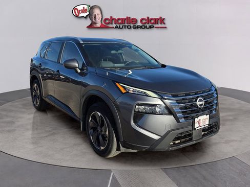Used 2024 Nissan Rogue SV w/ SV Premium Package FWD image 8