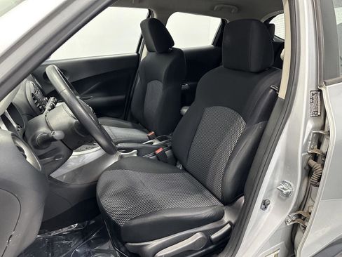 Used 2016 Nissan Juke S image 11