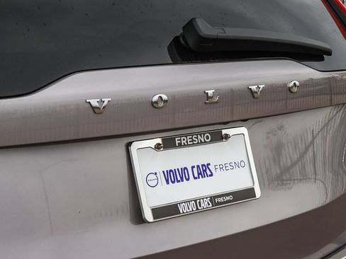 New 2026 Volvo XC90 B6 Plus w/ Protection Package AWD/4WD image 12