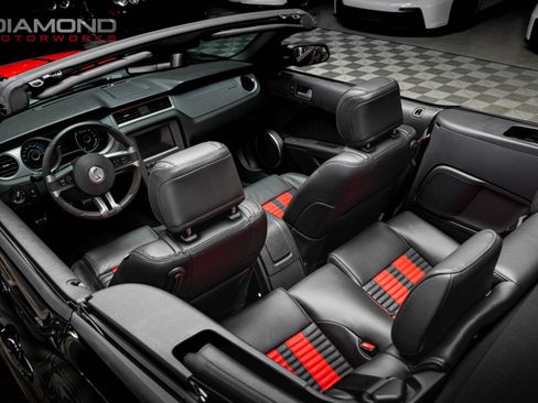 Used 2014 Ford Mustang Shelby GT500 w/ Equipment Group 821A RWD image 89