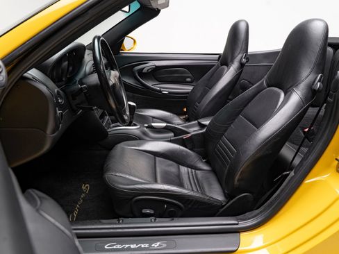 Used 2004 Porsche 911 Carrera 4S AWD/4WD image 16