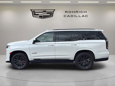 Certified 2023 Cadillac Escalade V w/ LPO, ONYX Package AWD/4WD image 7