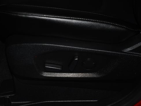 Used 2024 Ford Edge Titanium image 8