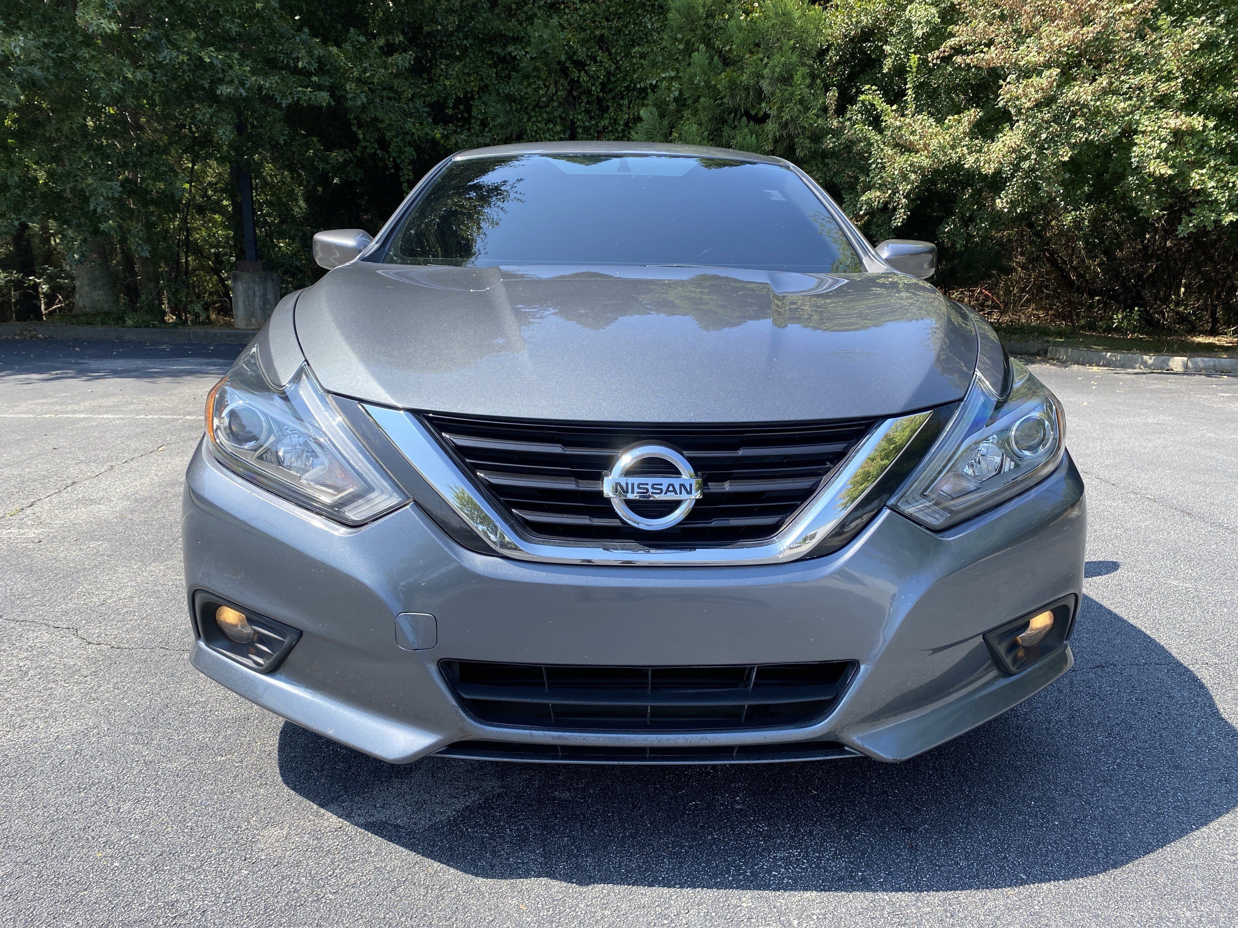 Used 2018 Nissan Altima 2.5 SR w/ SR Special Edition FWD image 3