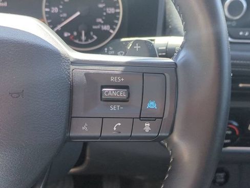 Used 2025 Nissan Rogue SV AWD/4WD image 18