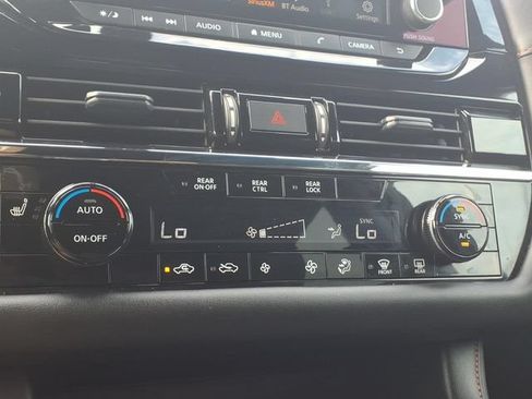 Used 2025 Nissan Pathfinder Rock Creek AWD/4WD image 18