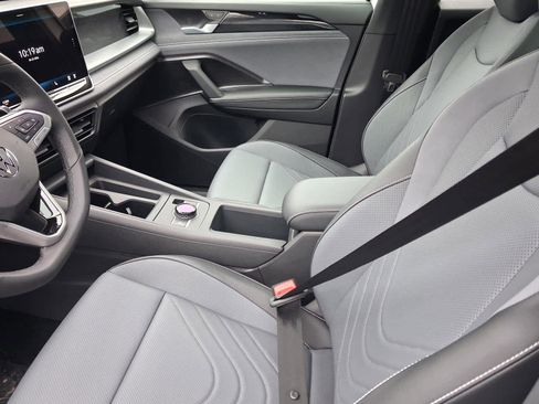 New 2026 Volkswagen Tiguan SE R-Line AWD/4WD image 14