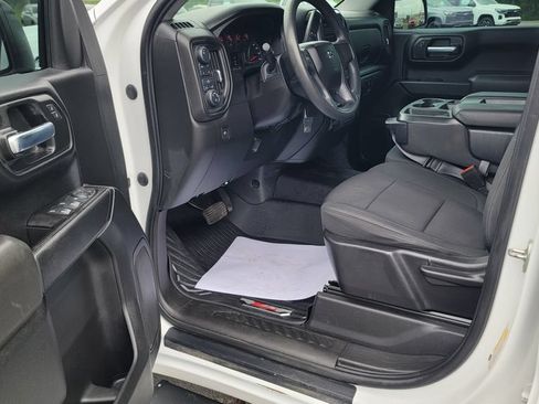 Used 2021 Chevrolet Silverado 1500 Custom Trail Boss AWD/4WD image 17