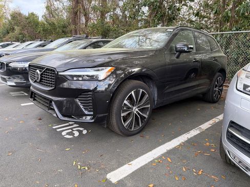 Certified 2023 Volvo XC60 B5 Plus image 13