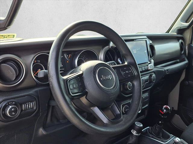 Used 2020 Jeep Gladiator Sport AWD/4WD image 9
