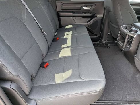 New 2026 RAM 1500 Express AWD/4WD image 32