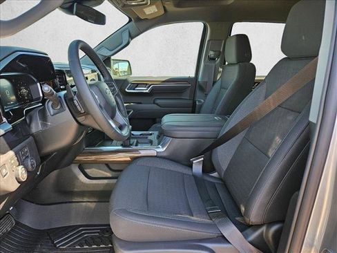 New 2026 Chevrolet Silverado 1500 RST w/ Dark Appearance Package AWD/4WD image 4