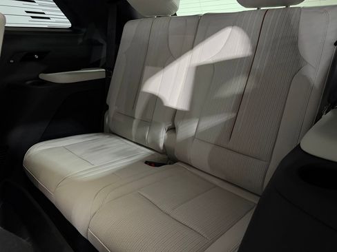 New 2026 Cadillac Vistiq Luxury w/ LPO, Floor Liner Package AWD/4WD image 43