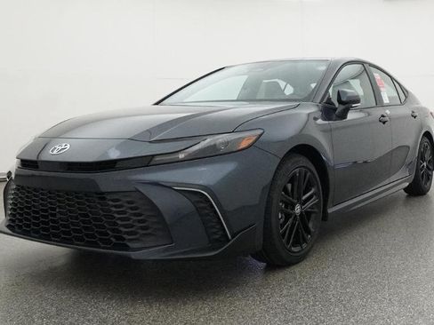 Used 2026 Toyota Camry SE FWD image 36
