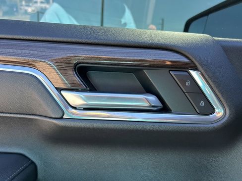 Used 2022 Chevrolet Silverado 1500 LT Trail Boss w/ Convenience Package II image 19