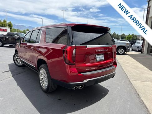 Used 2025 GMC Yukon XL Denali w/ Sun & Power Step Package AWD/4WD image 5