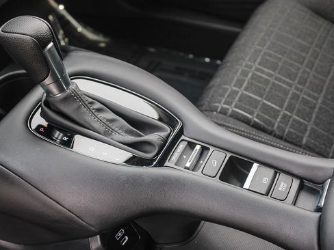 Used 2024 Honda HR-V LX image 20