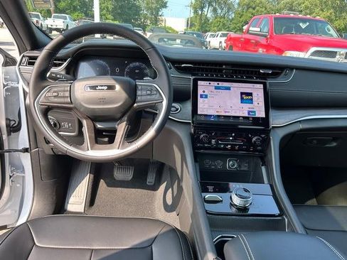 New 2025 Jeep Grand Cherokee Limited w/ Trailer Tow Package image 16