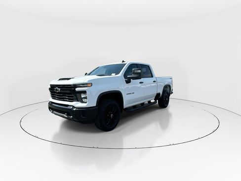 Used 2025 Chevrolet Silverado 2500 Custom w/ Custom Blackout Package AWD/4WD image 4