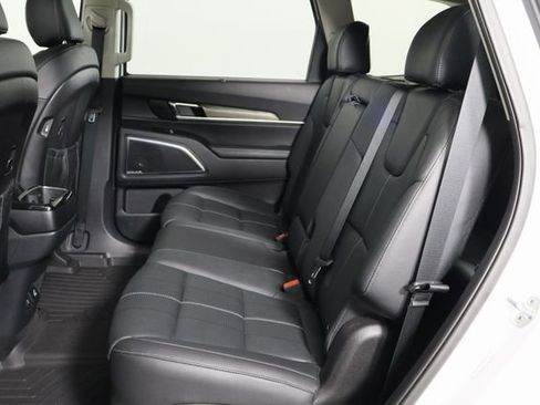 Used 2021 Kia Telluride SX image 16
