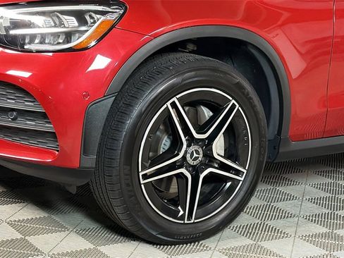 Used 2021 Mercedes-Benz GLC 300 4MATIC w/ AMG Line image 4