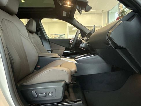New 2026 BMW X3 xDrive30 w/ Premium Package image 16