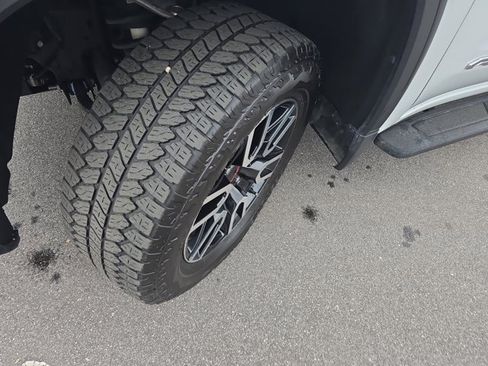 Used 2025 GMC Sierra 1500 AT4 w/ AT4 Premium Package image 27