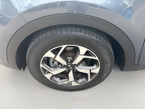 Used 2020 Kia Sportage LX FWD image 36