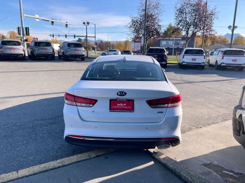 Used 2018 Kia Optima LX image 27