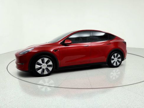 Used 2021 Tesla Model Y Long Range AWD/4WD image 3