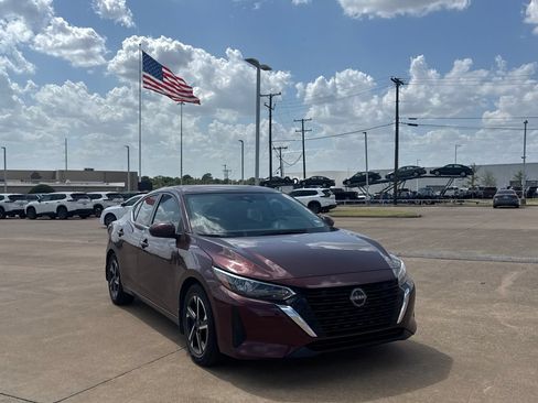 Certified 2025 Nissan Sentra SV FWD image 2