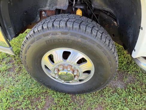 Used 2004 Chevrolet Silverado 3500 LS w/ Heavy-Duty Power Package image 23