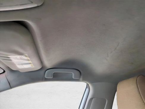 Used 2019 Toyota RAV4 LE image 10