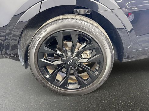 Certified 2021 Kia Sorento SX FWD image 33