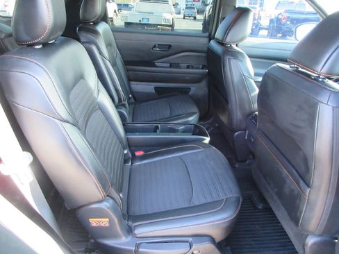 Used 2023 Nissan Pathfinder Rock Creek image 19