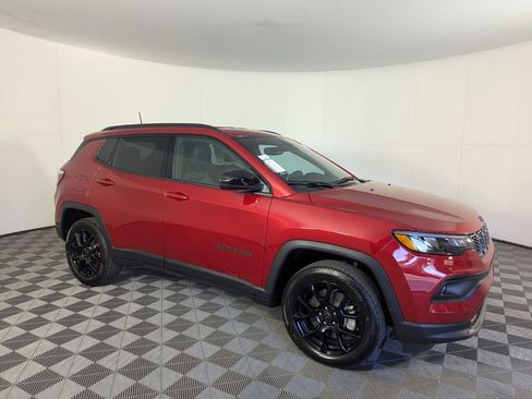 New 2026 Jeep Compass Latitude image 2