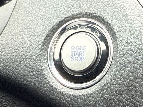 Used 2016 Hyundai Azera image 25