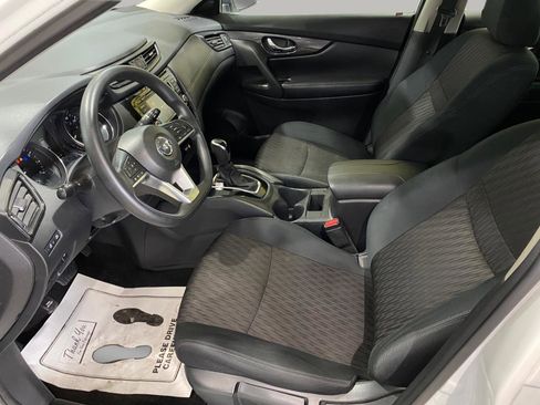 Used 2018 Nissan Rogue S image 8