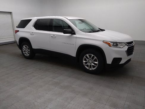 Used 2021 Chevrolet Traverse LS image 11