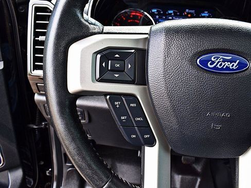 Used 2019 Ford F250 Lariat w/ Lariat Ultimate Package AWD/4WD image 40